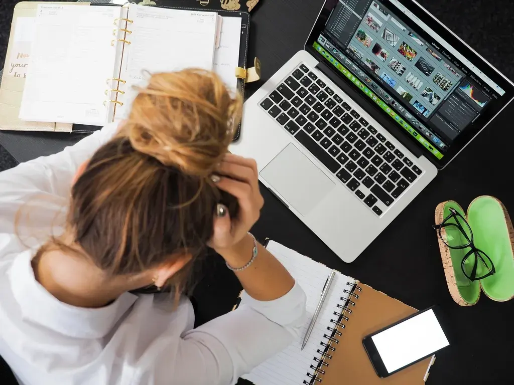 Having issues in the workplace? Hire unfair dismissal lawyers for advice!