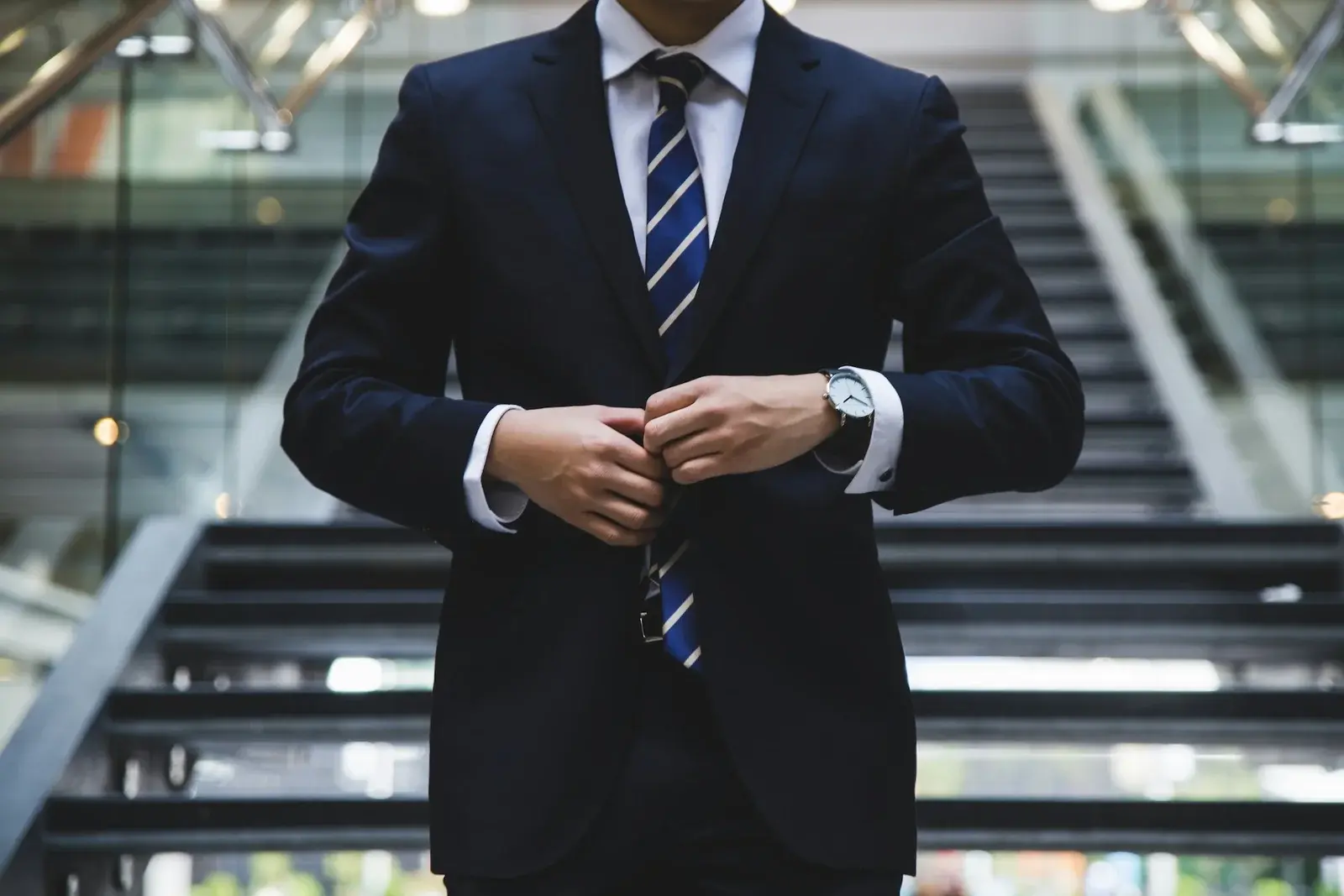 Solicitor under legal supervision: Considered an employee of a law firm?